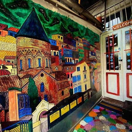 Traveler Hostel Tbilisi ภายนอก รูปภาพ