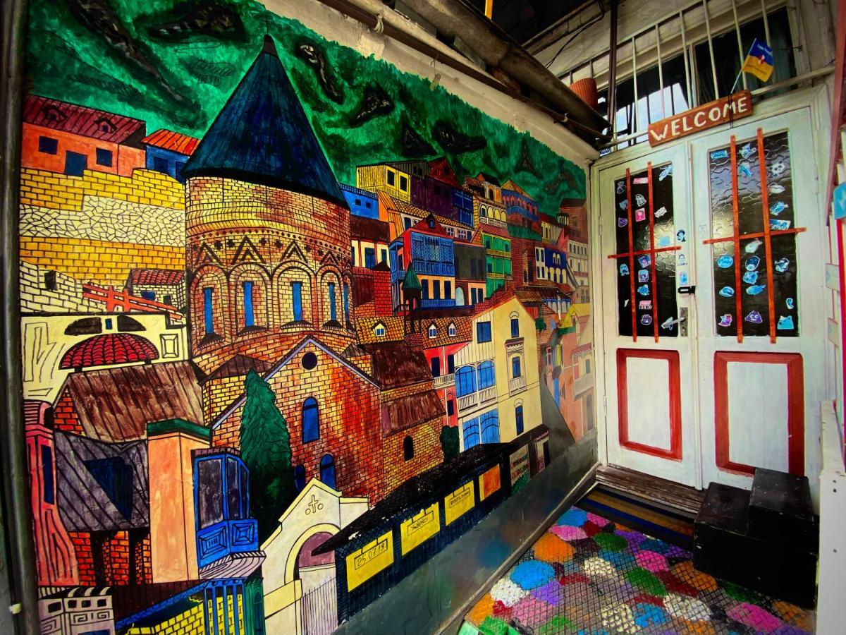 Traveler Hostel Tbilisi ภายนอก รูปภาพ